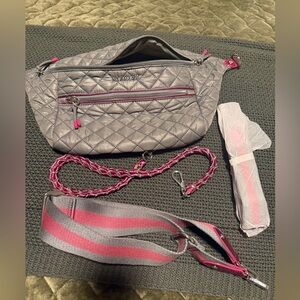 Excellent condition MZ Wallace Crosby sling in Ash Rec